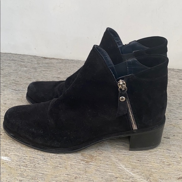 Stuart Weitzman black suede ankle boot size 7 - Picture 4 of 10